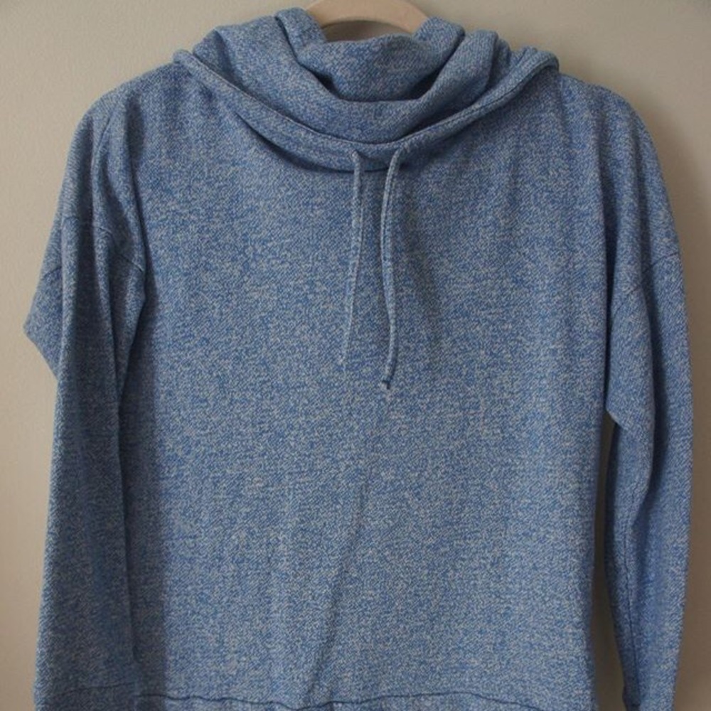 Blue sweatshirt/ pullover